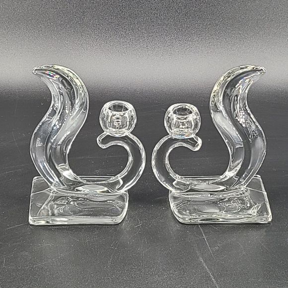 Vintage New Martinsville Viking Glass Flame Candlestick Set - Picture 3 of 5